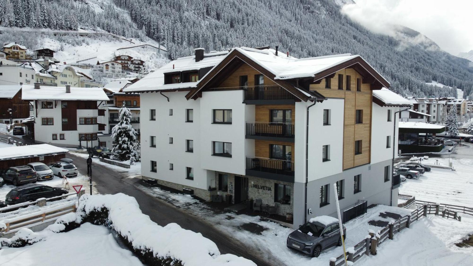 Garni Helvetia Hotel 3*